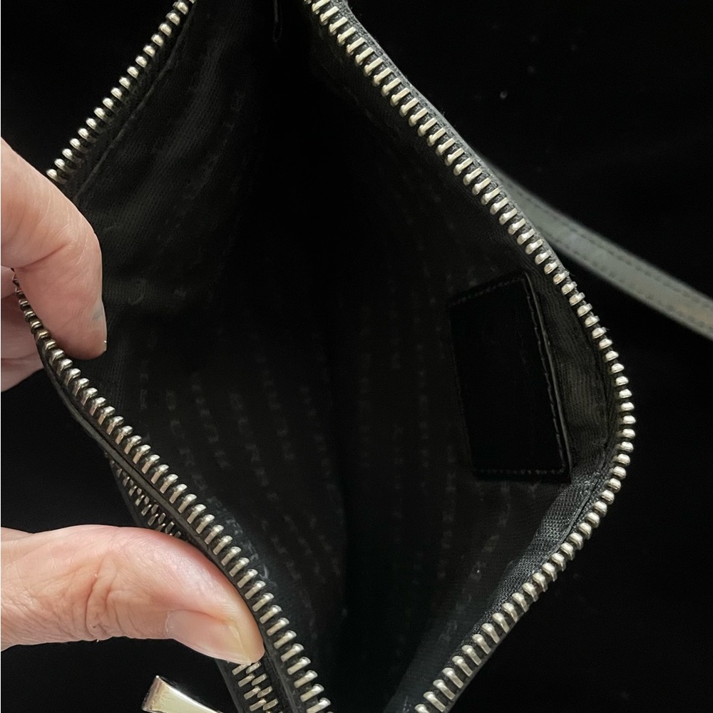 Burberry Wristlet Bag 8x5 Perfect for evening out - Picture 6 of 6